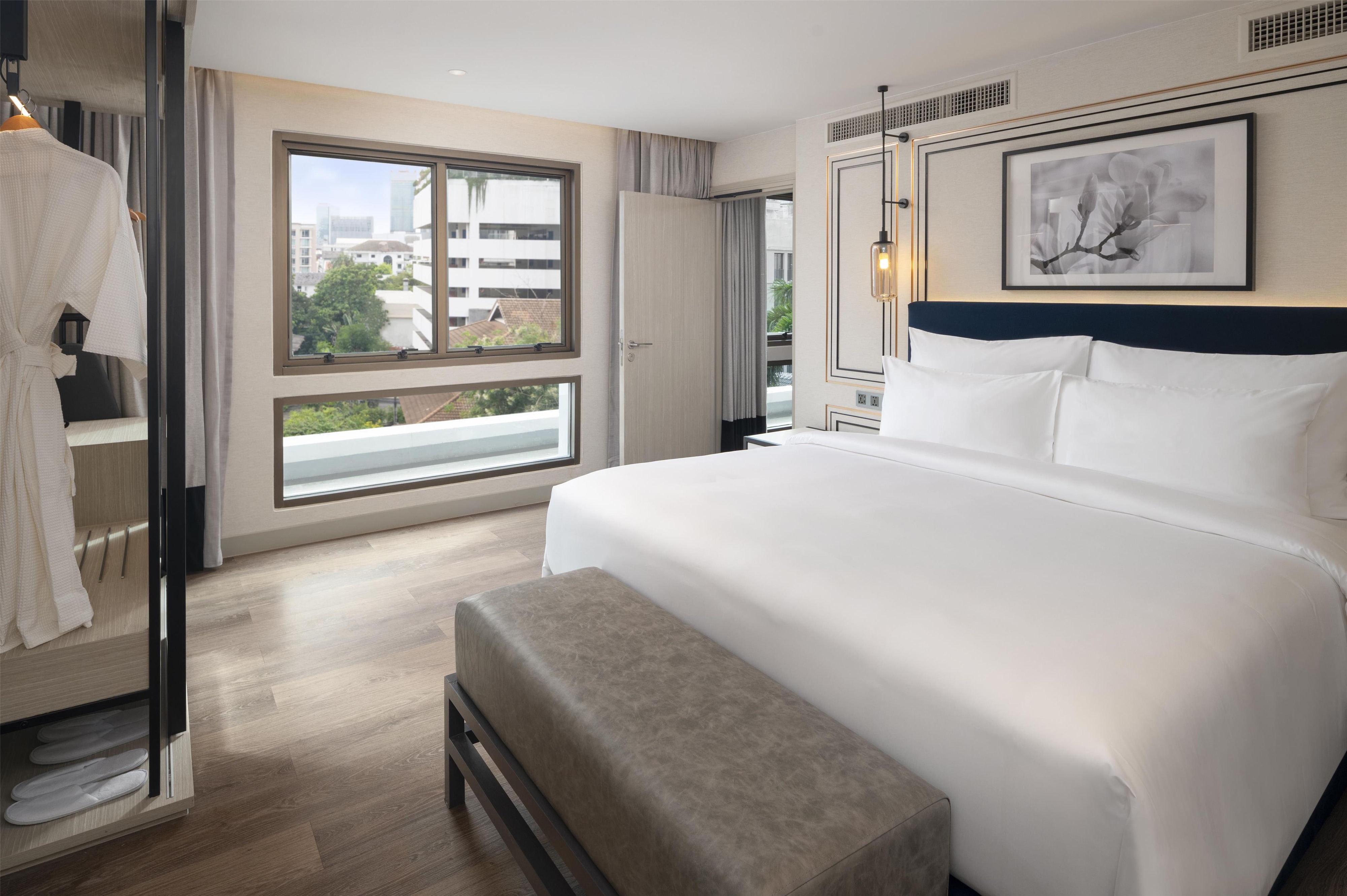 PR - EMEA 2025 - Radisson Hotel Chateau De Bangkok One Bedroom Suite