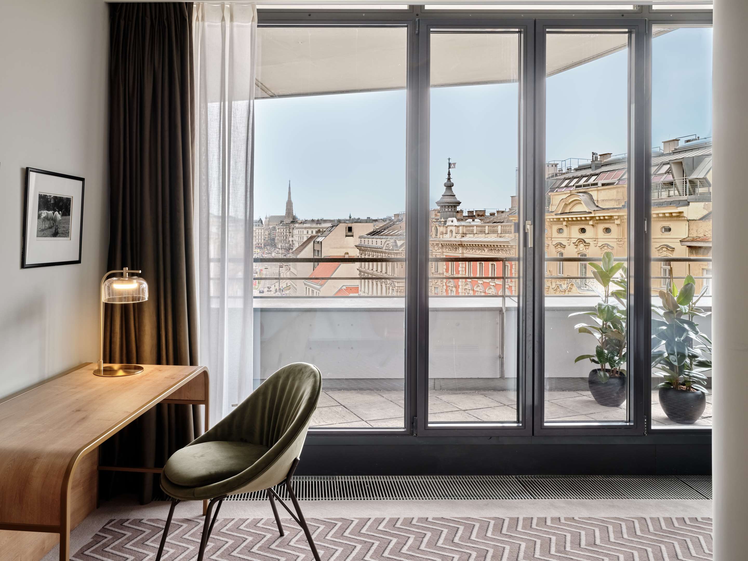 PR - EMEA 2025 - Radisson Blu Das Triest Hotel Vienna Guest Room