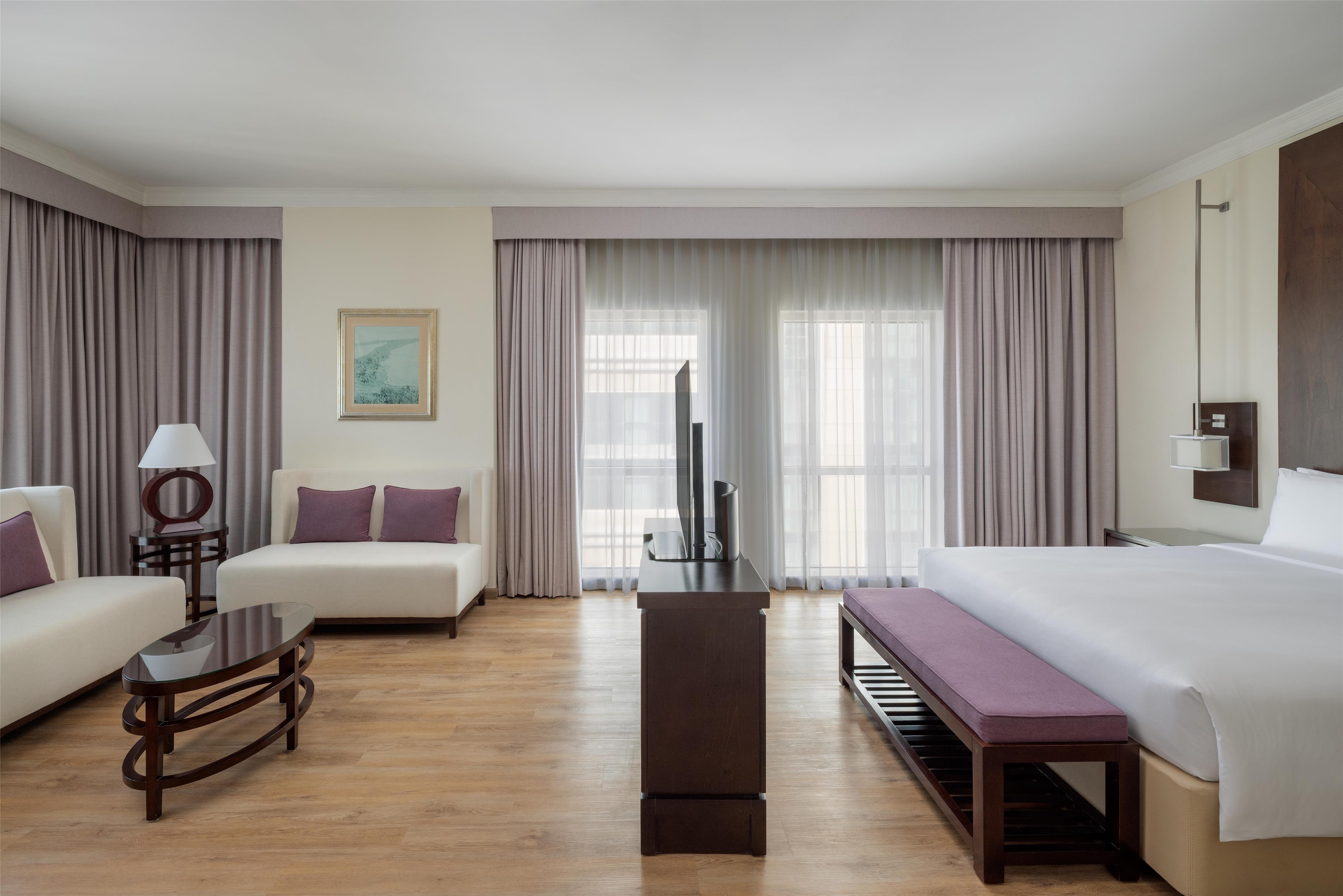 PR - EMEA 2026 - Radisson Blu Hotel Dubai Barsha Heights guestroom