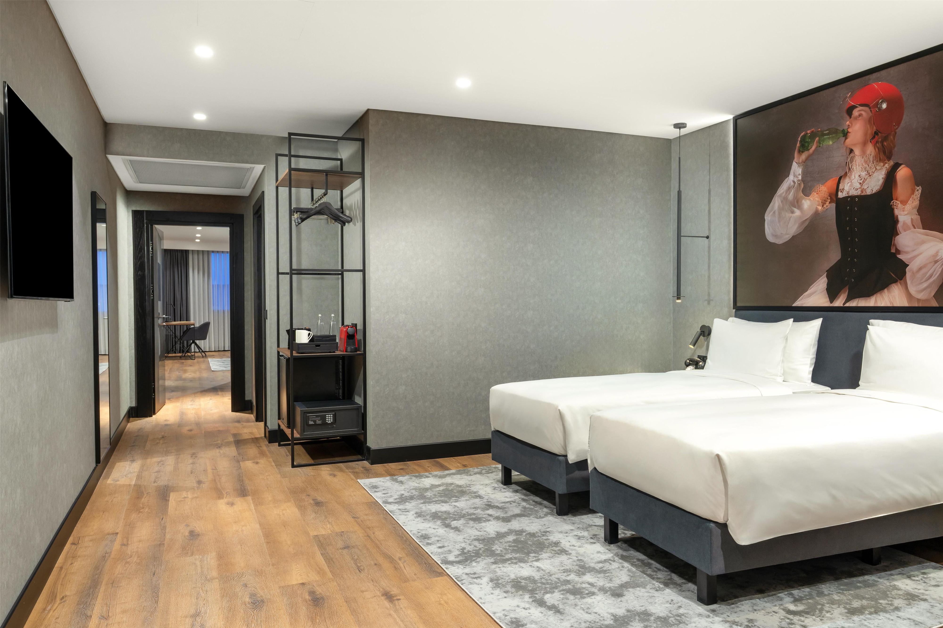 PR - EMEA 2026 - Radisson RED Izmir Room