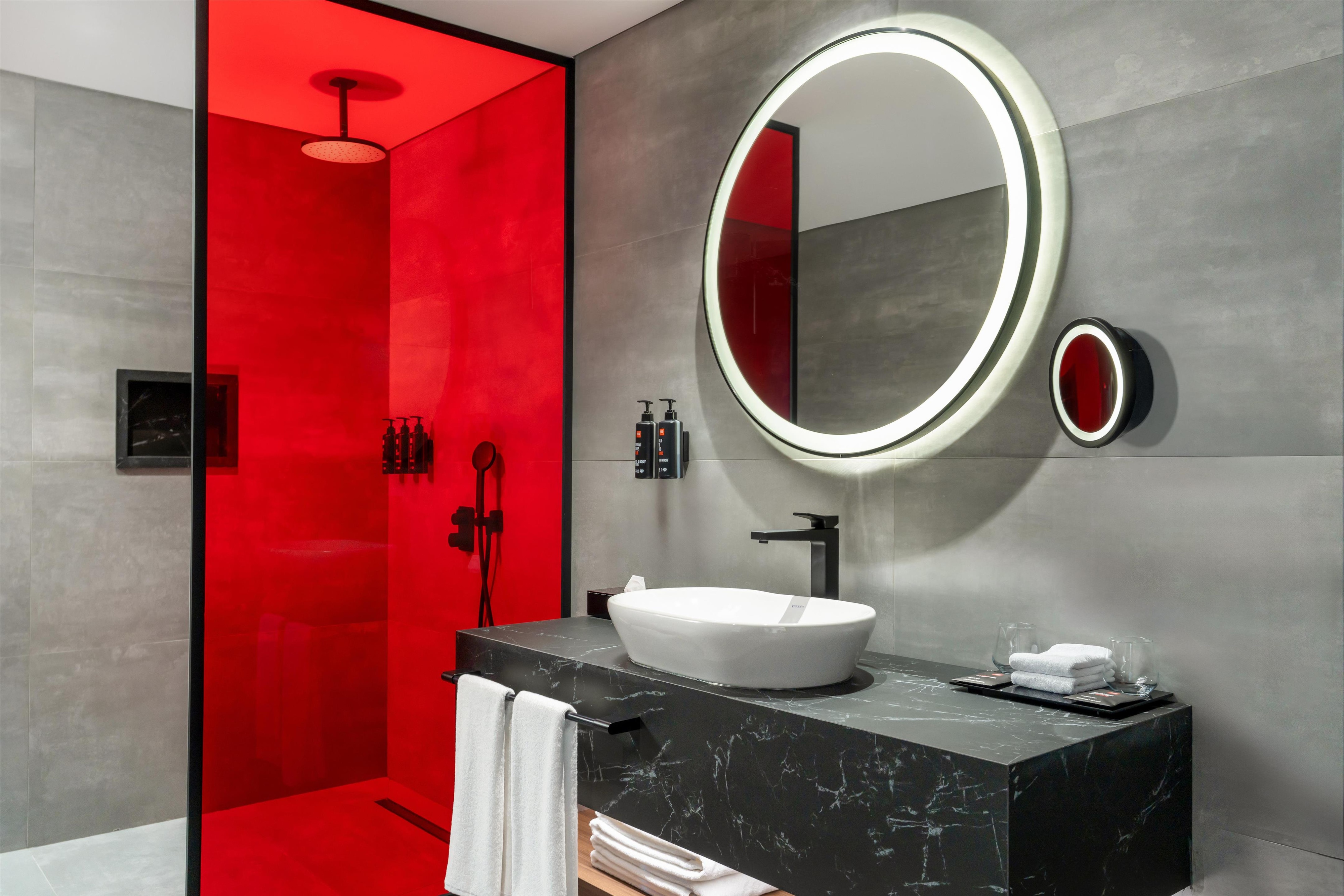 PR - EMEA 2026 - Radisson RED Izmir Bathroom