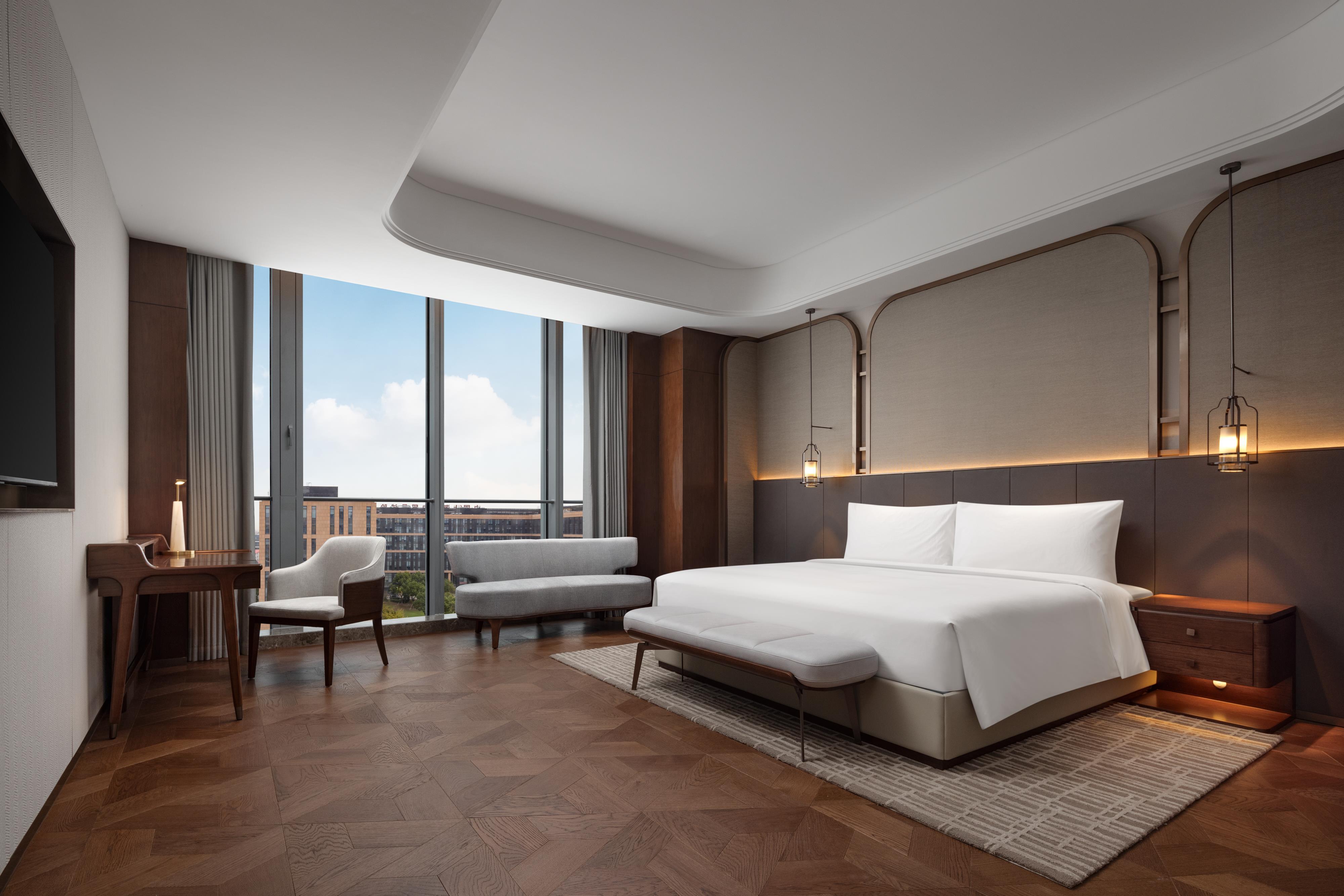 PR - EMEA 2026 - Radisson Blu Hotel Shanghai Eastern Hub guest rooms