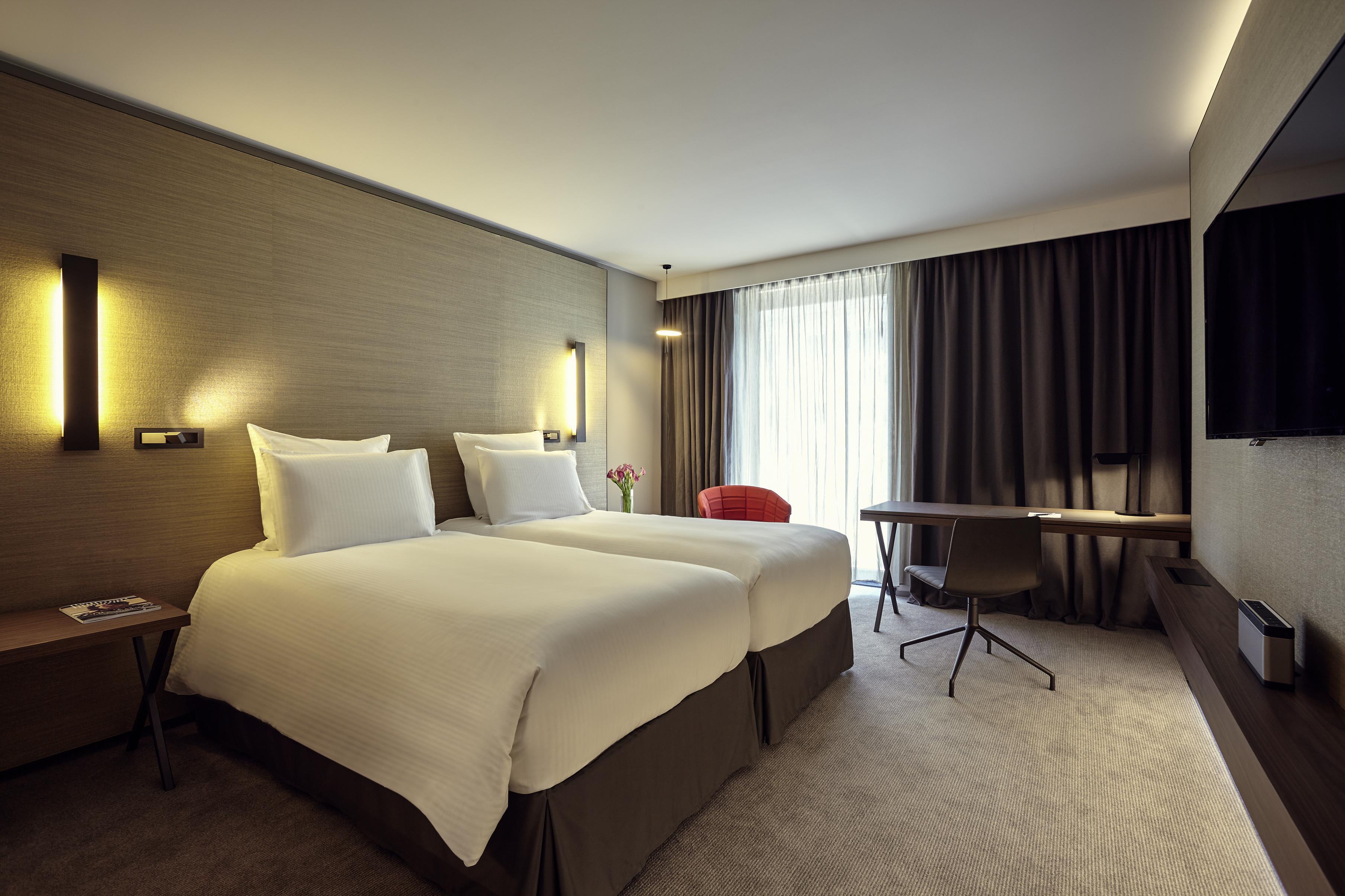 PR - EMEA 2026 - Radisson Blu CDG Airport Terminal Hotel Paris Guest Room