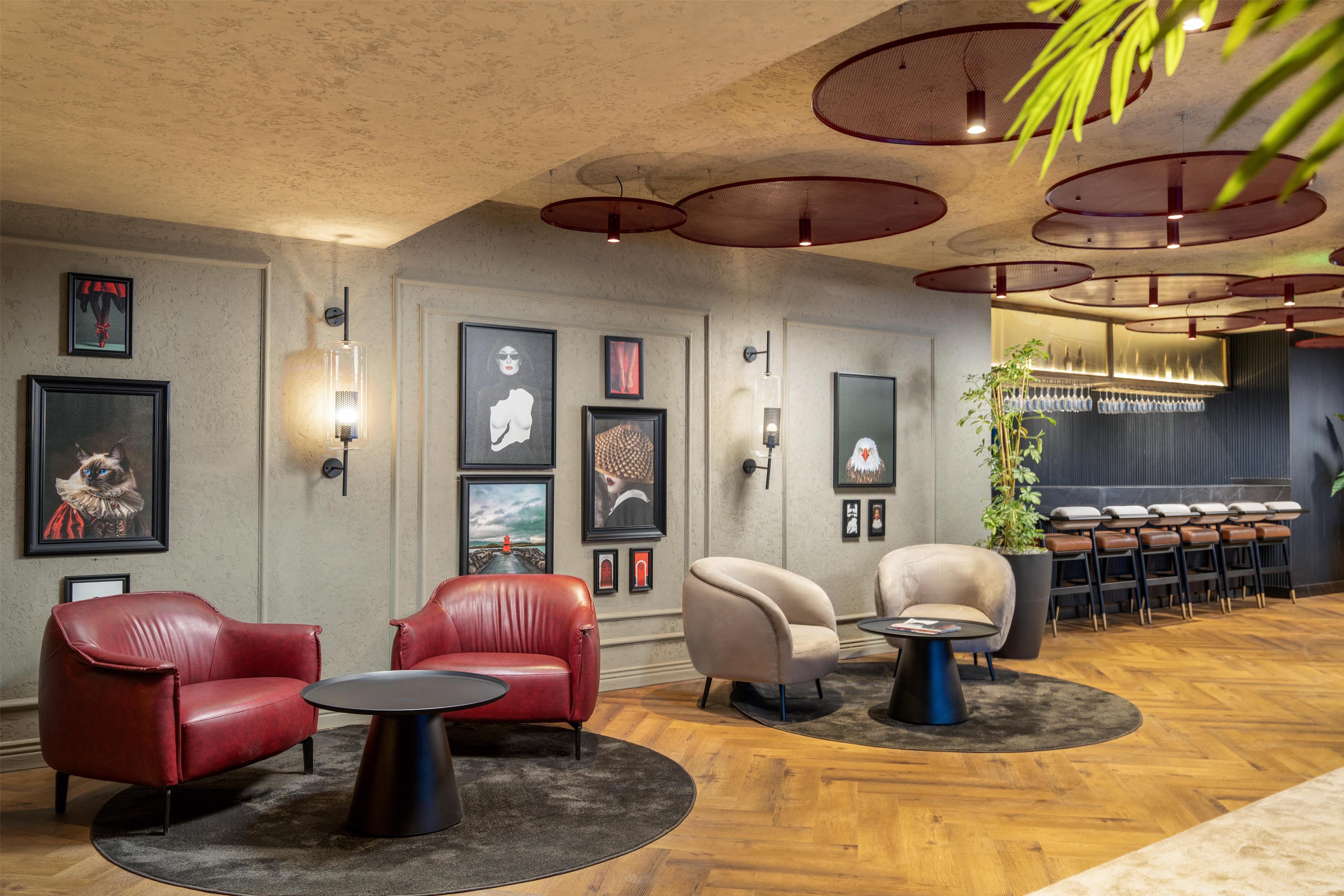 PR - EMEA 2026 - Radisson RED Izmir Enterance
