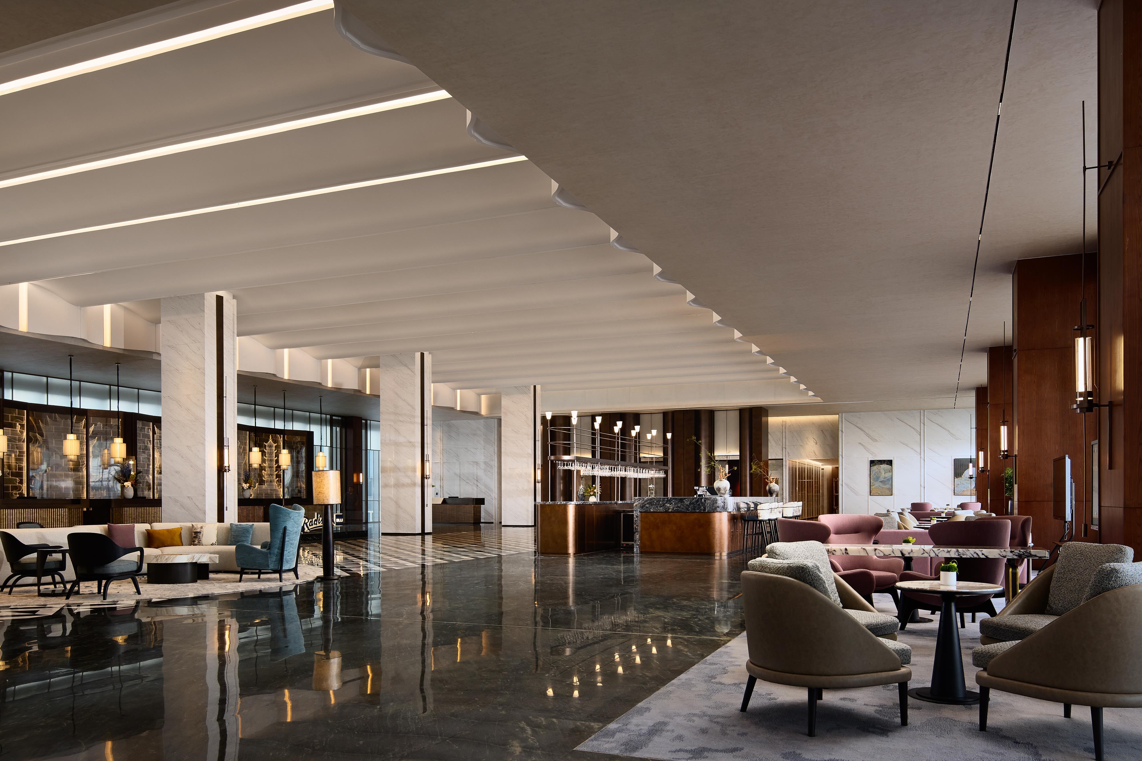 PR - EMEA 2026 - Radisson Blu Hotel Shanghai Eastern Hub lobby