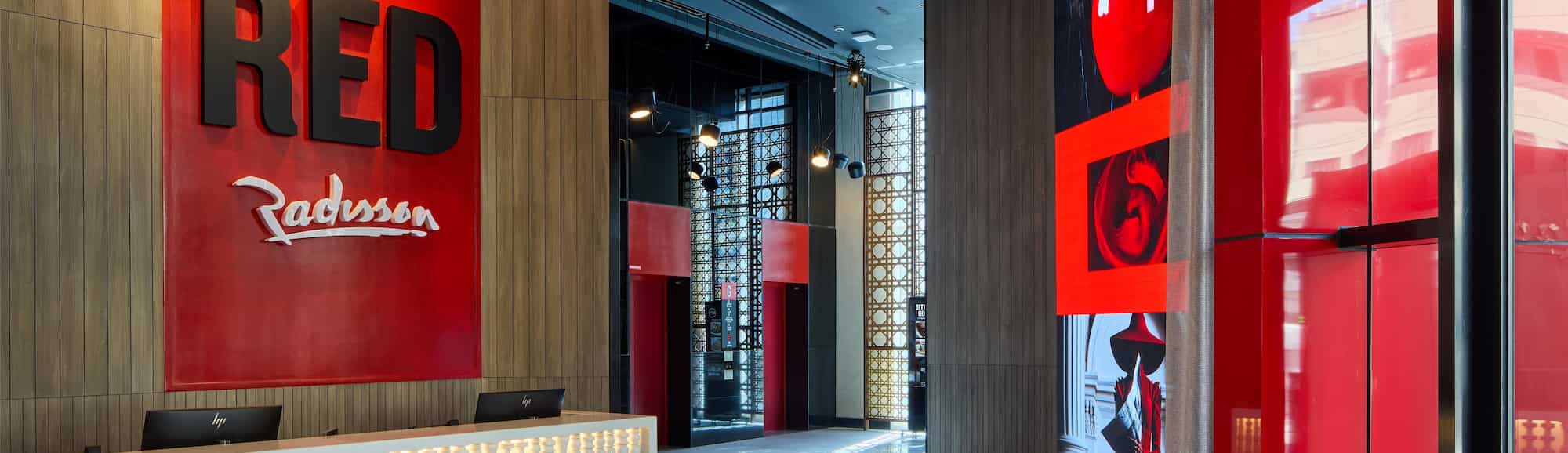 PR - EMEA 2026 - Radisson RED Cebu Mandaue lobby