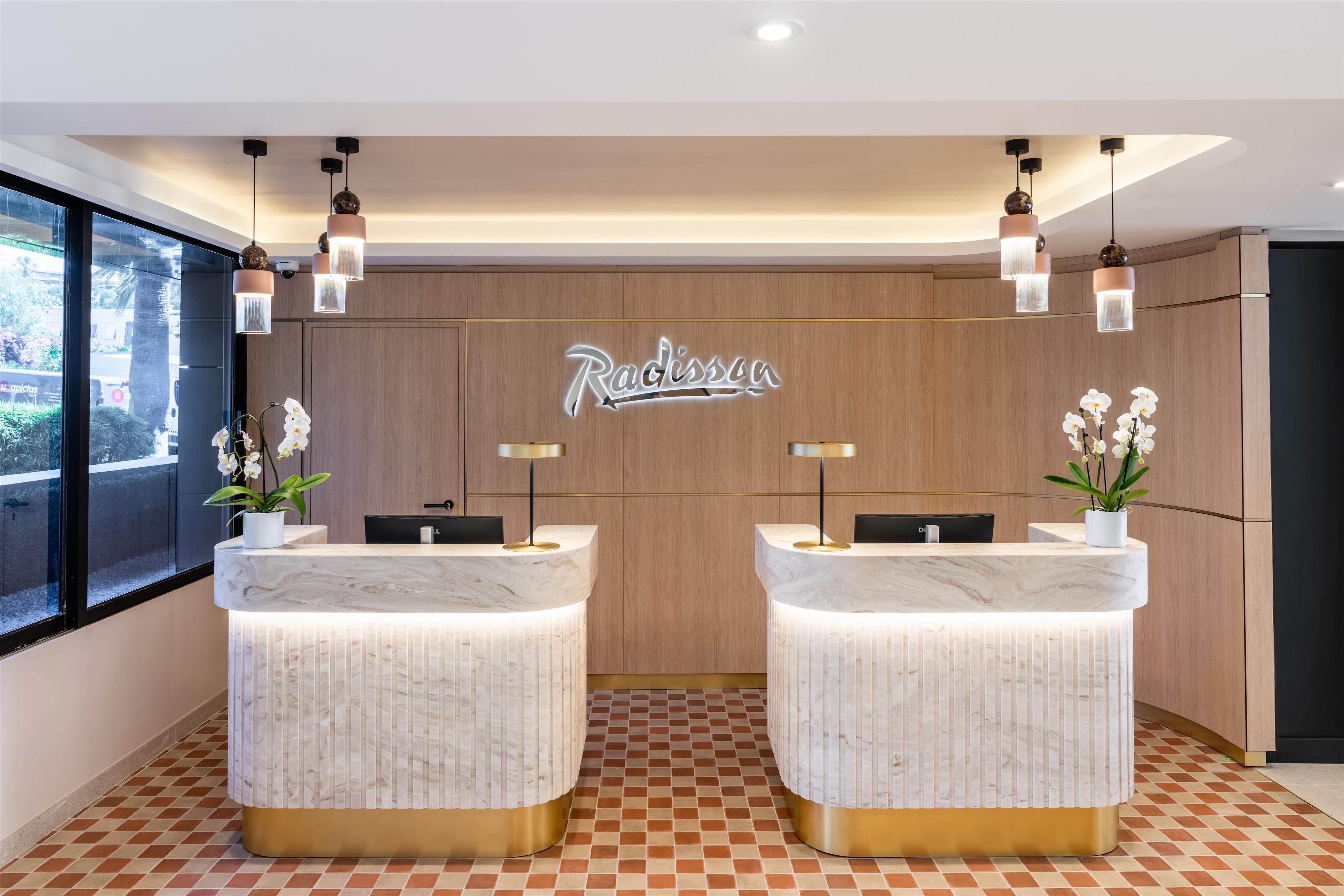 PR - EMEA 2026 - Radisson Hotel Cannes Seaside Lobby