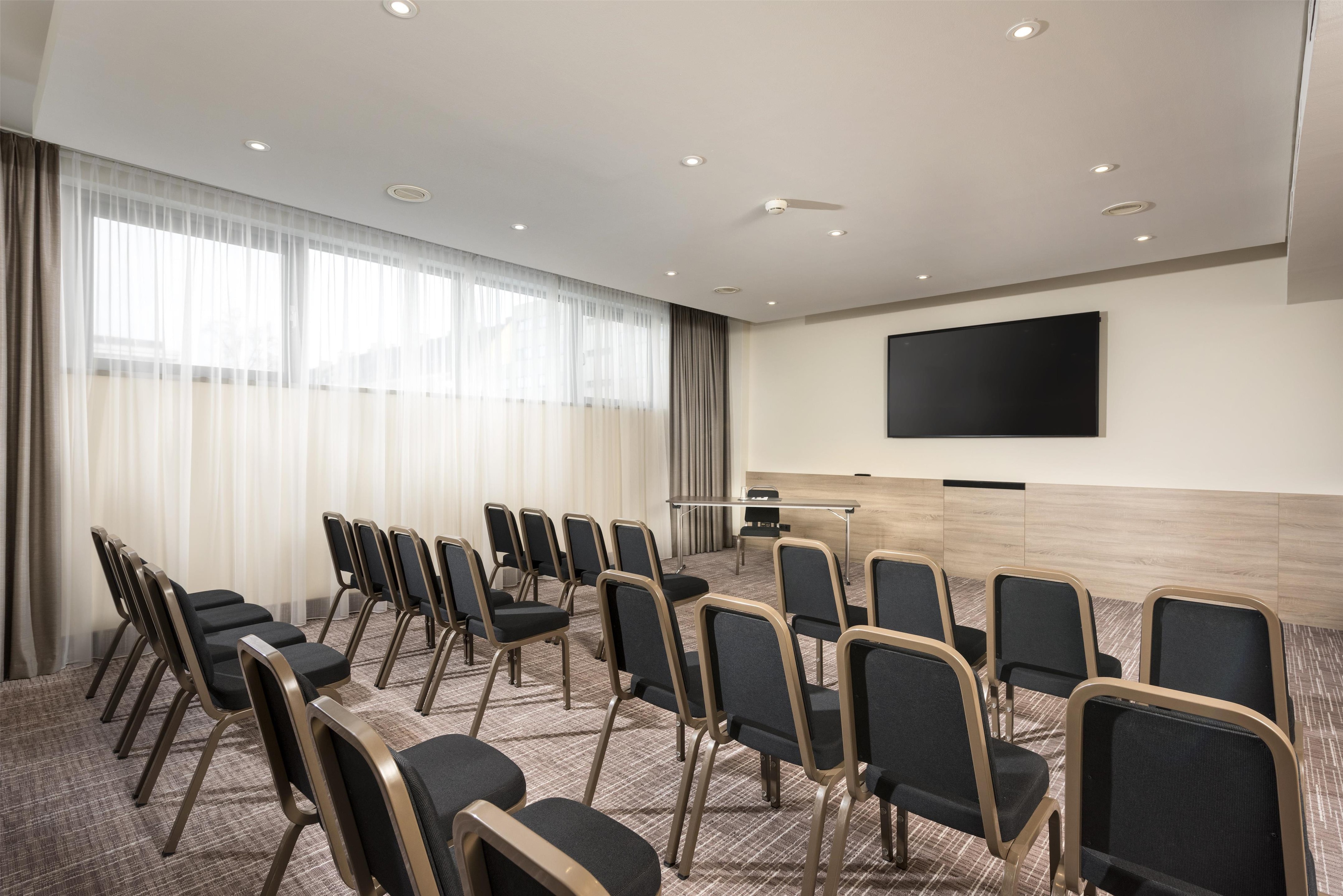 PR - EMEA 2026 - Radisson Blu Hotel and Conference Centre, Salzburg Meeting room Lungau