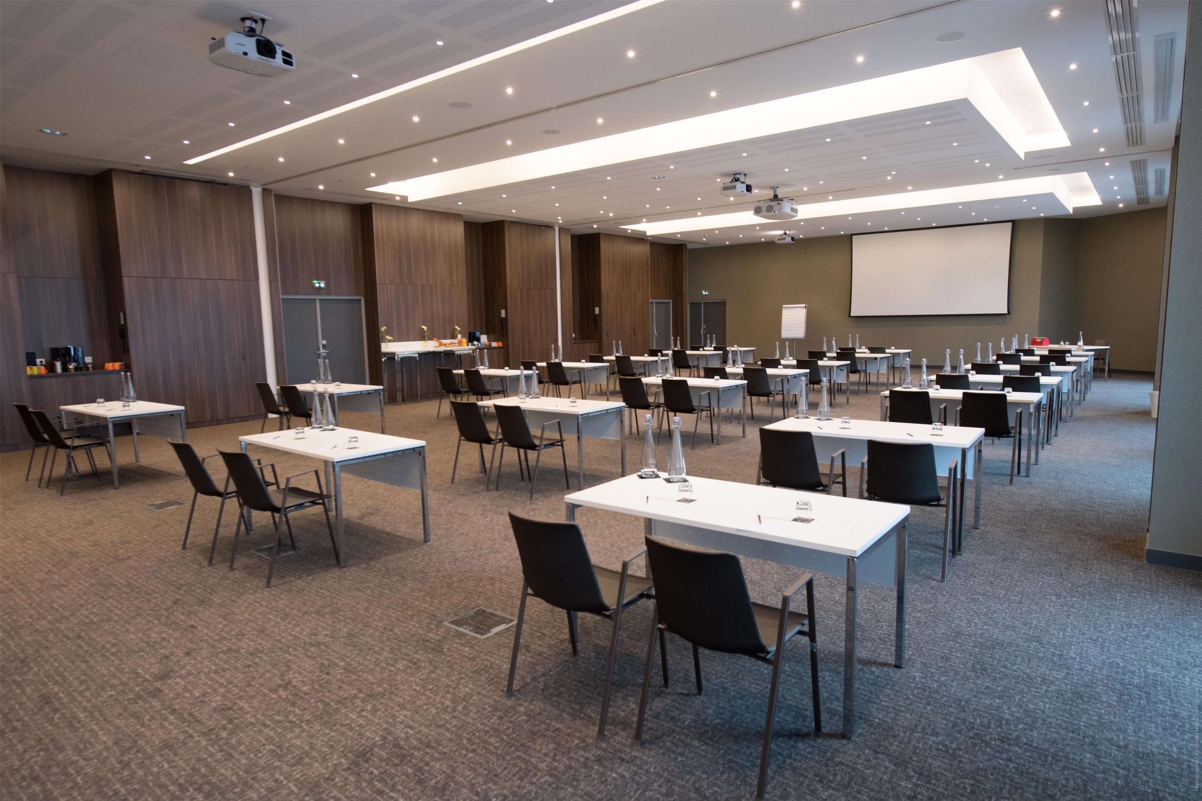 PR - EMEA 2026 - Radisson Blu CDG Airport Terminal Hotel Paris Paris Meeting Room Classroom
