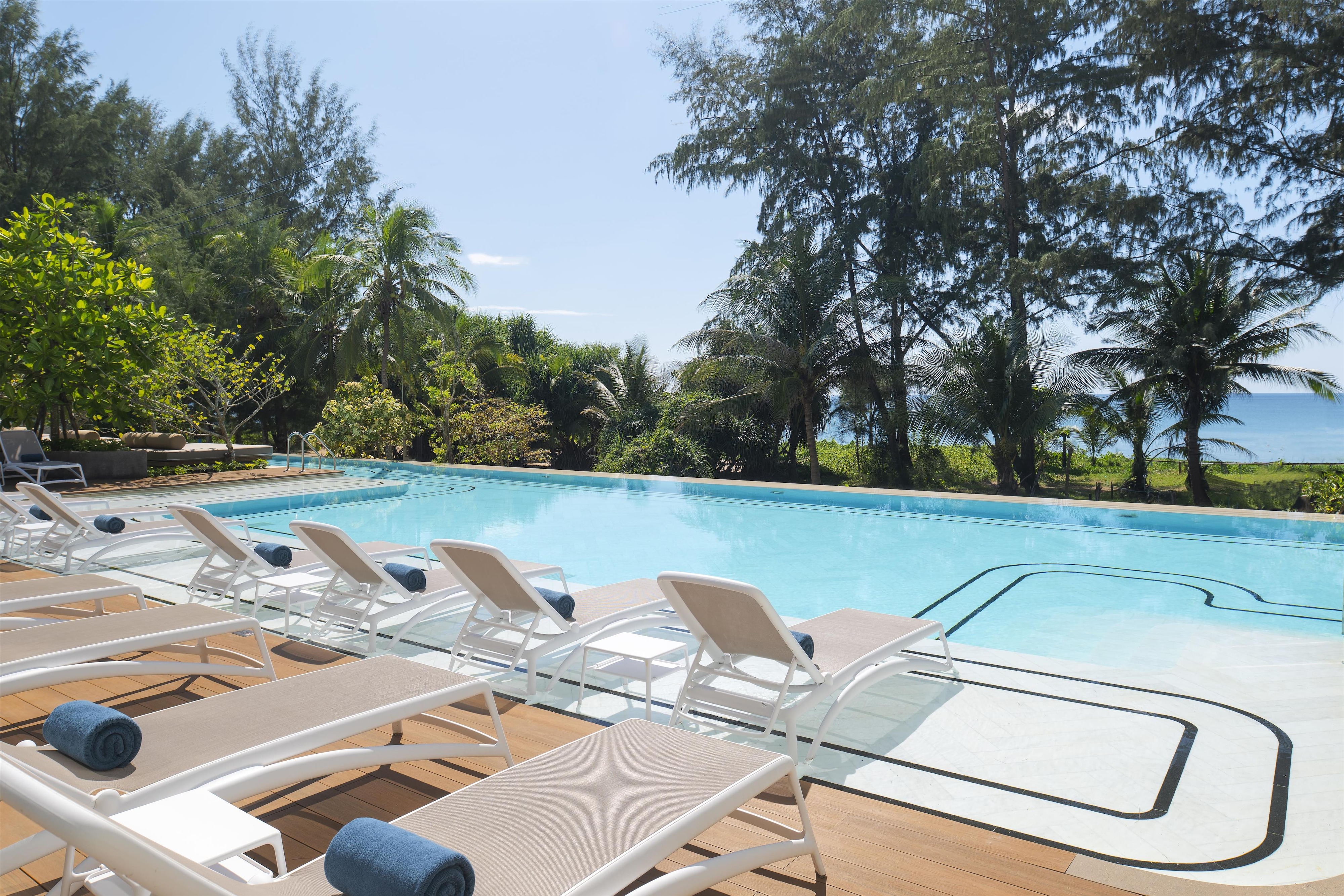 PR - EMEA 2026 - Radisson Blu Resort Phuket Mai Khao Beach Main Swimming Pool