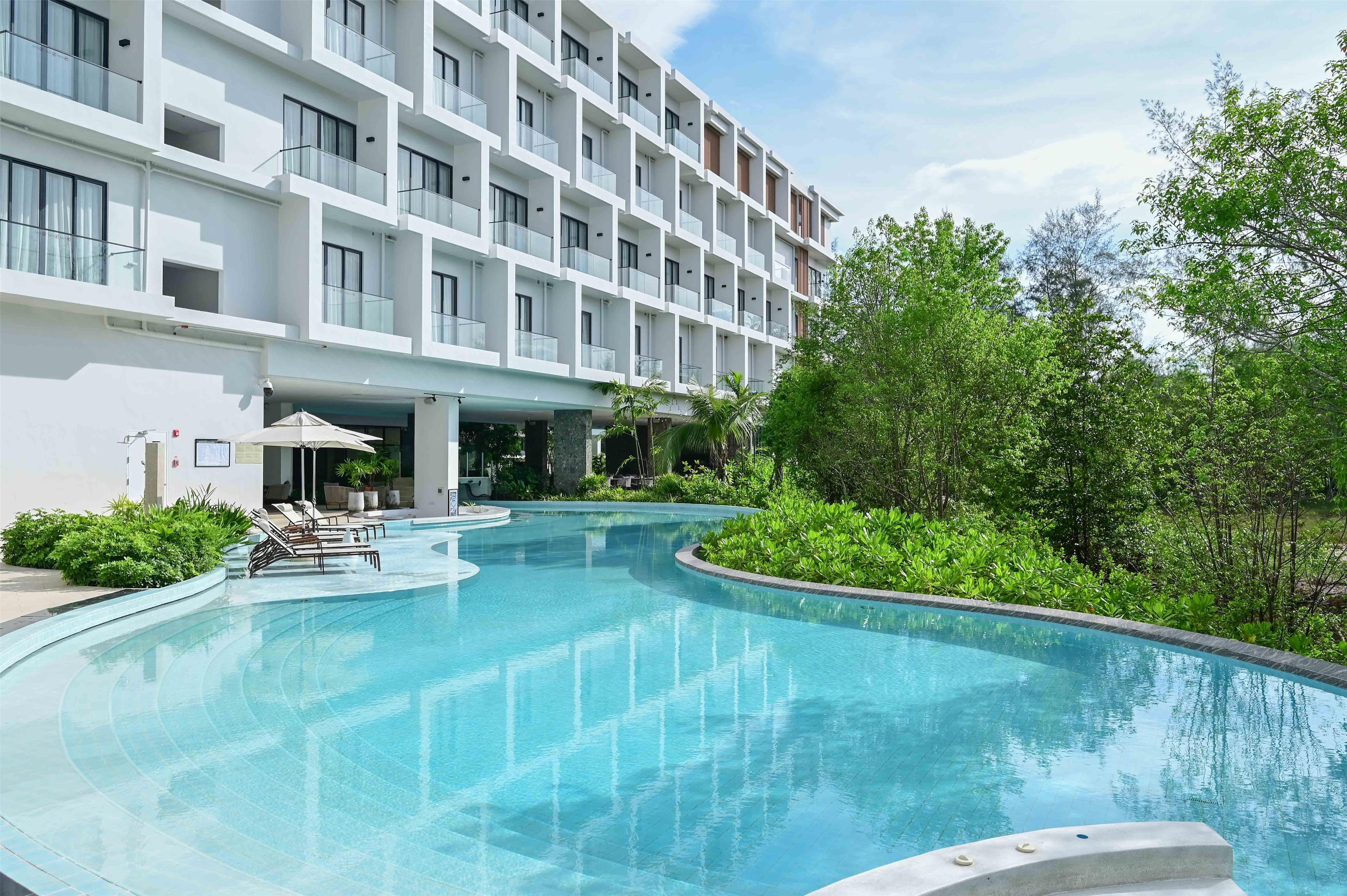 PR - EMEA 2026 - Radisson Resort Layan Phuket Pool