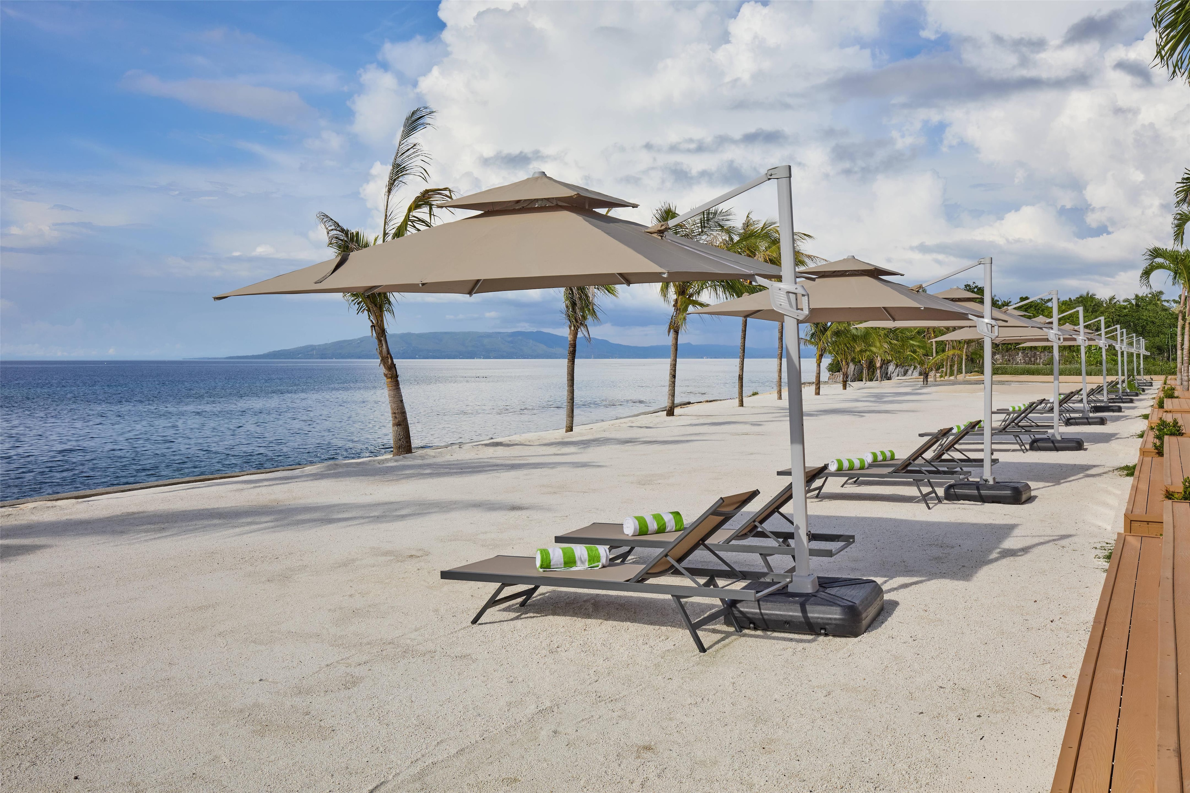 PR - EMEA 2026 - LIME Resort Bohol a member of Radisson Individuals Premier One Bedroom Duplex Villa Beachfront