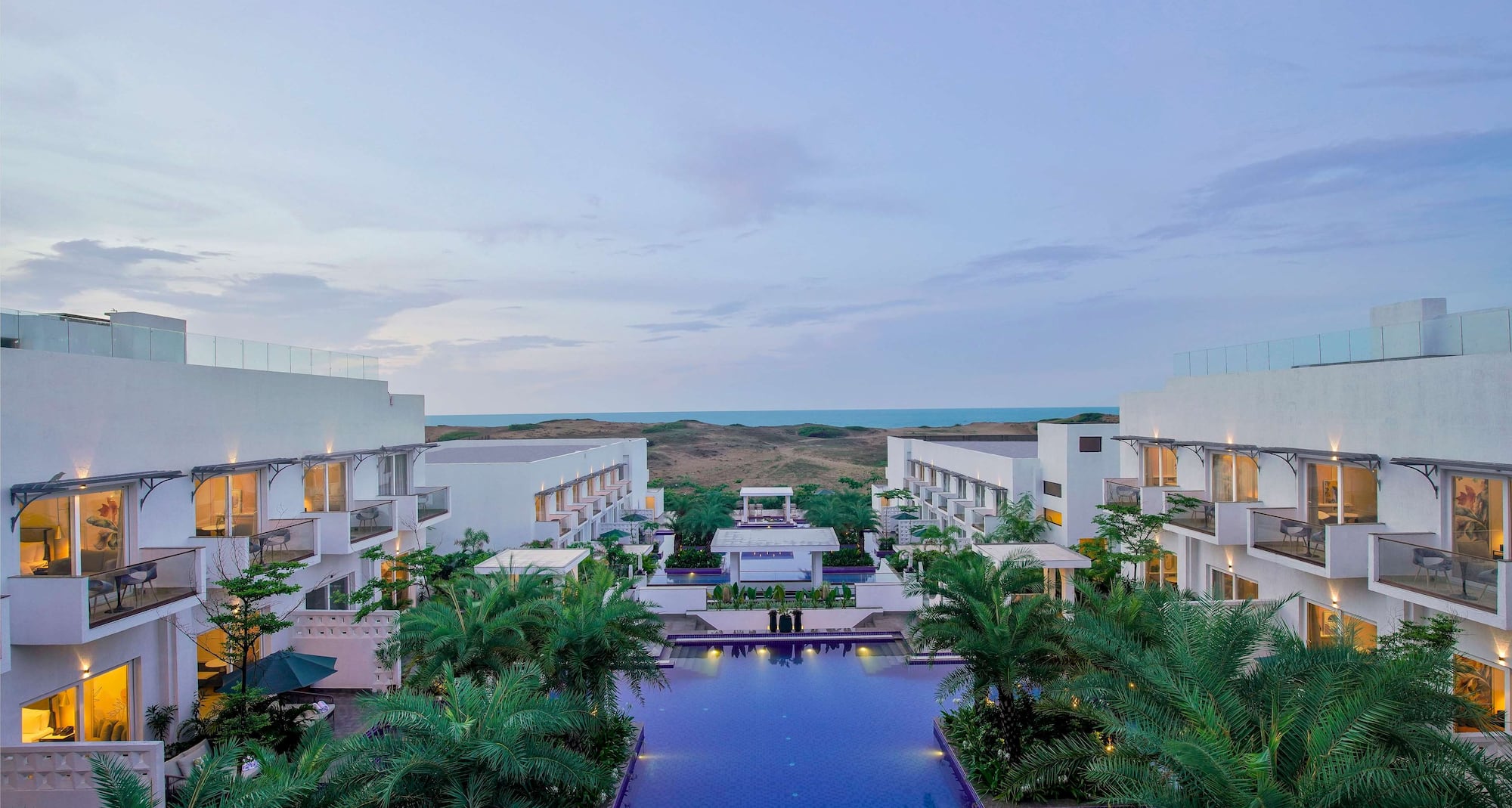 Pramod Lands End Resort, a member of Radisson Individuals - Hotel Exterior with Pool and Sea view