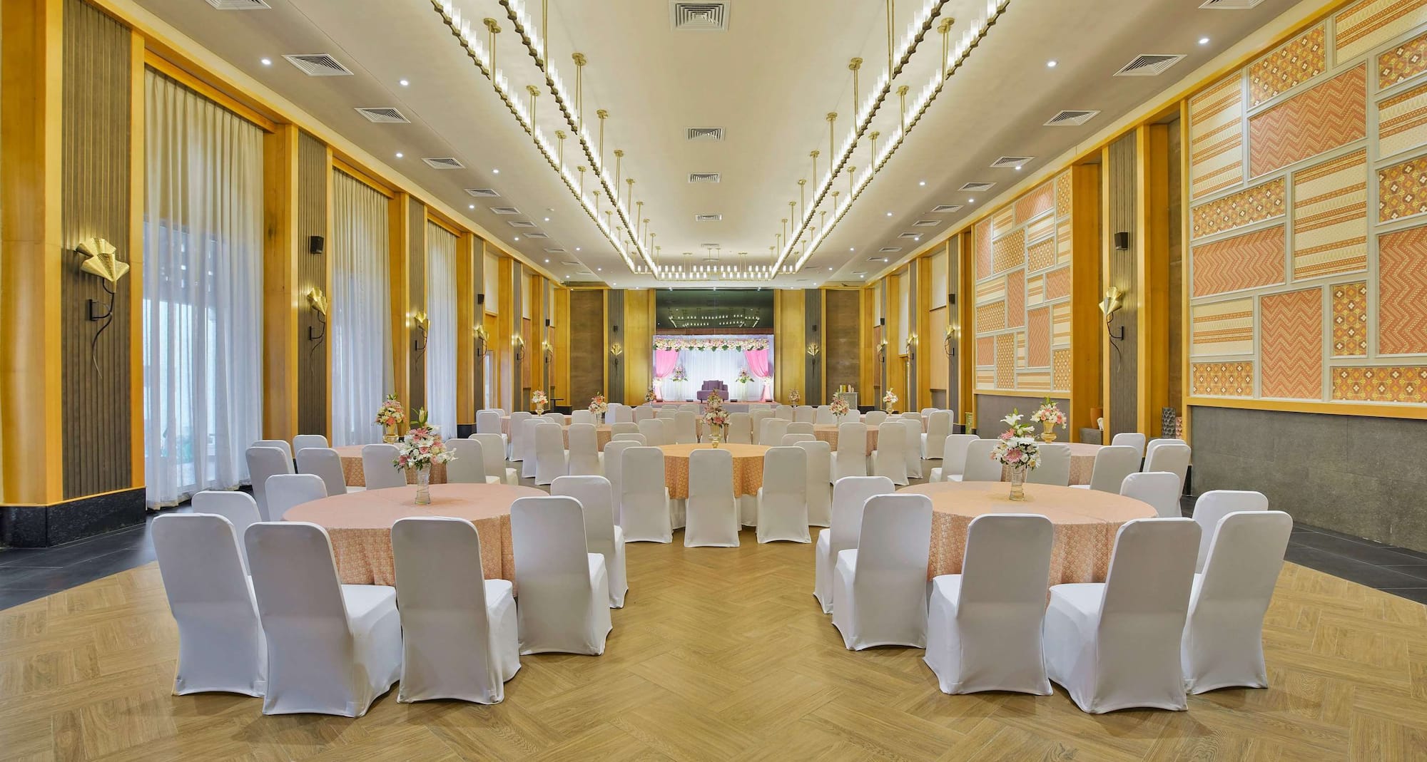 Pramod Lands End Resort, a member of Radisson Individuals - फ़ोर्ट्रेस मीटिंग रूम कैबरे सेट-अप