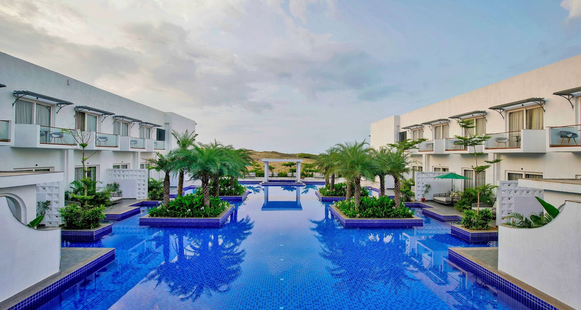 Pramod Lands End Resort, a member of Radisson Individuals - Pool