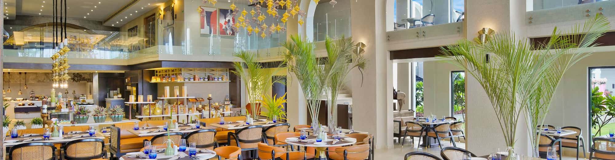 Pramod Lands End Resort, a member of Radisson Individuals - द खाऊ गली रेस्टरॉन्ट