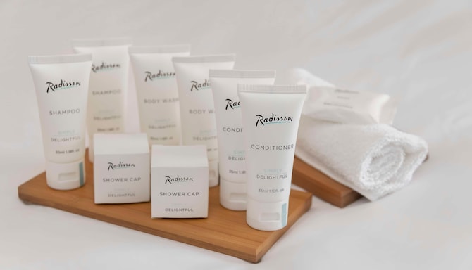 Pramod Lands End Resort, a member of Radisson Individuals - Guest Bathroom amenities SUITES