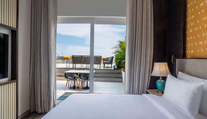 Pramod Lands End Resort, a member of Radisson Individuals - Grand Royal Villa Suite