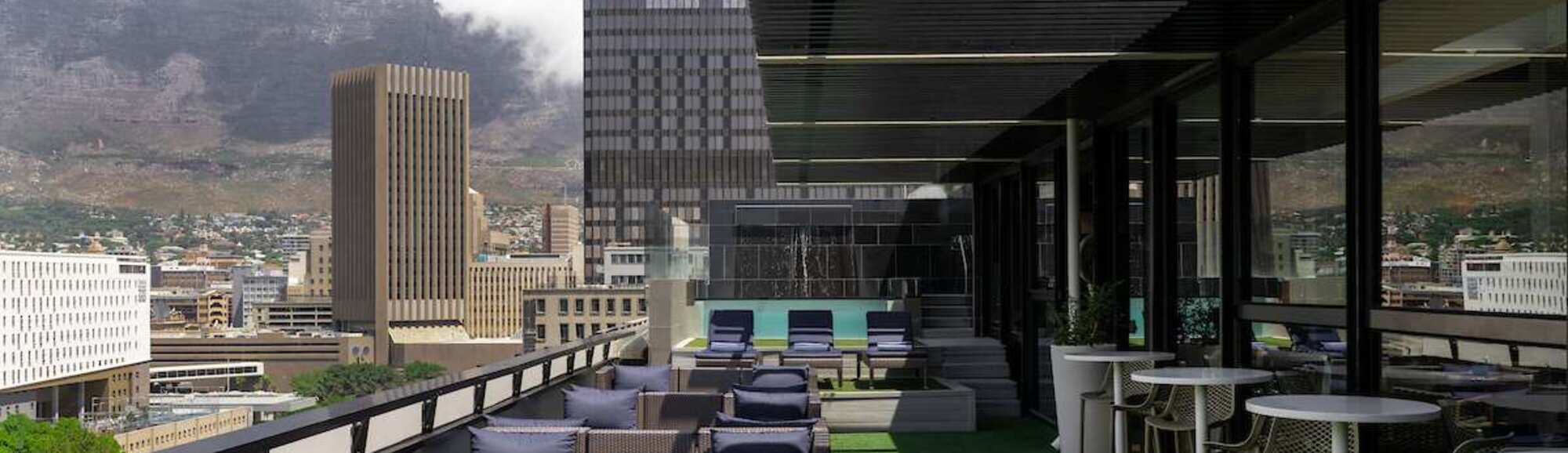 Radisson Hotel Cape Town Foreshore Harald s Rooftop Bar & Terrace