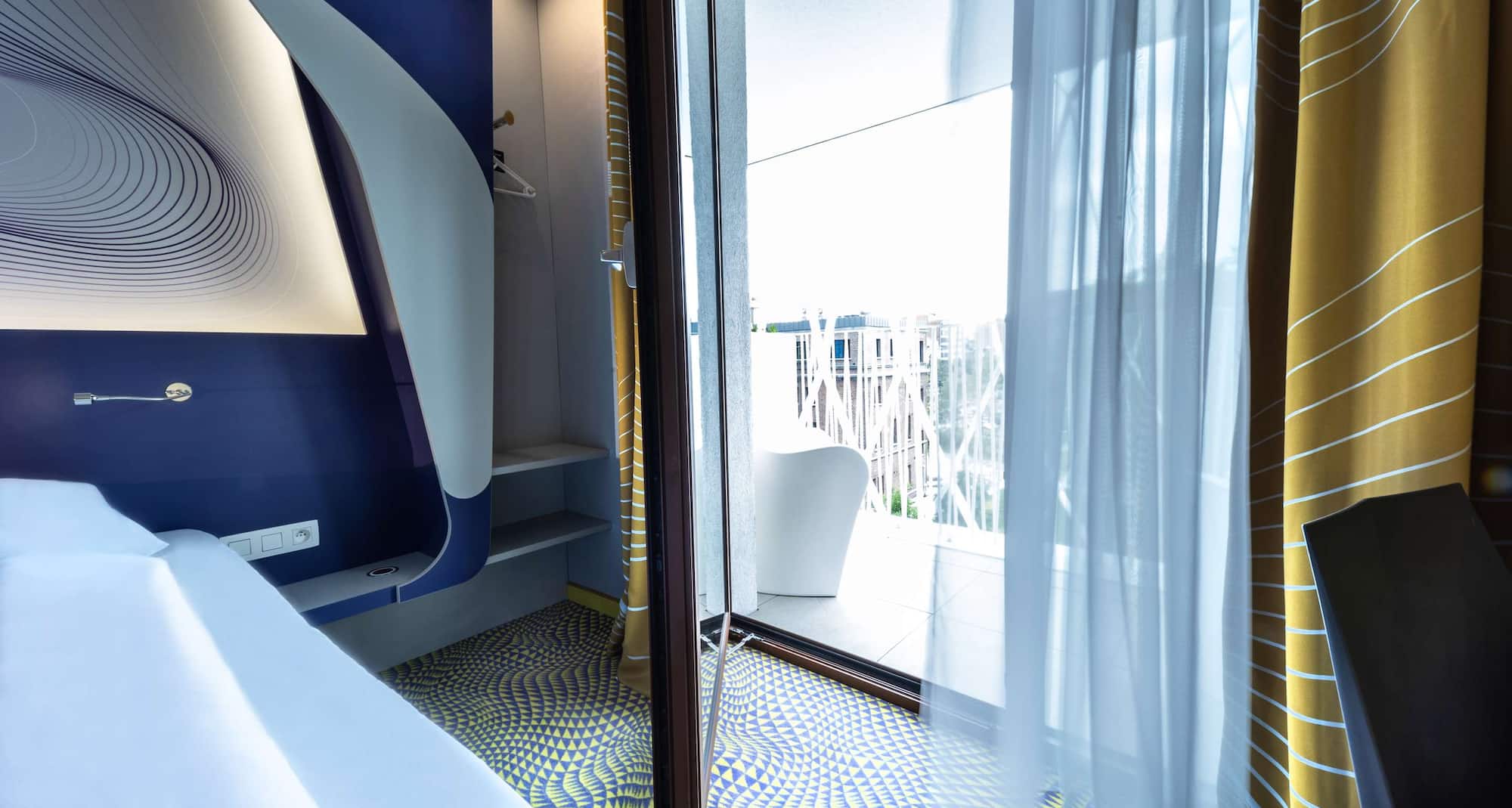 Prize by Radisson, Antwerp City - Design Room with balcony