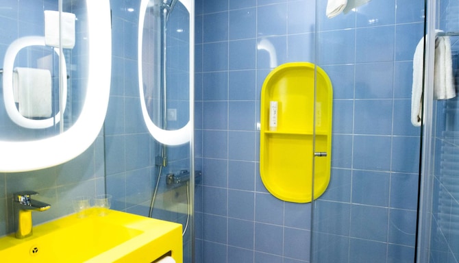 Prize by Radisson, Bern City - Baño de la habitación de invitados