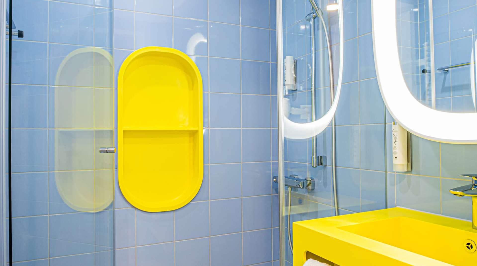 Prize by Radisson, Bern City - Corner Comfort Room bathroom