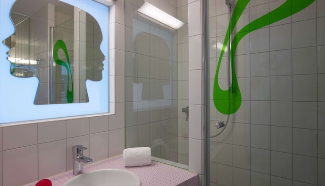 Prize by Radisson, Bremen City - Guest room bathroom
