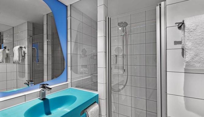 Prize by Radisson, Hamburg St. Pauli - Design Room bathroom