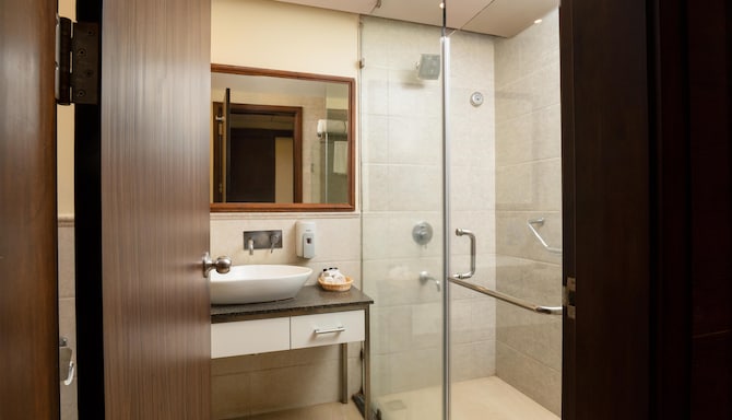 Purple Palms Resort & Spa Coorg, a member of Radisson Individuals Premier - Standard Room - Pool view
