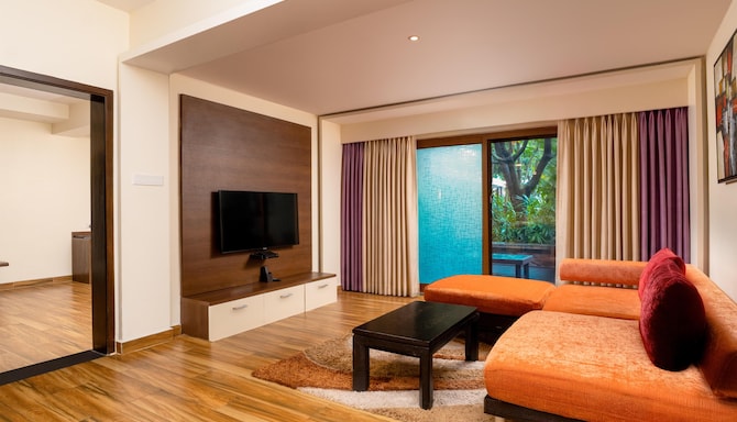 Purple Palms Resort & Spa Coorg, a member of Radisson Individuals Premier - Suite Living Room
