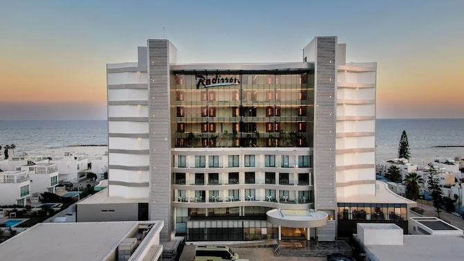 Radisson Beach Resort Larnaca - Front View