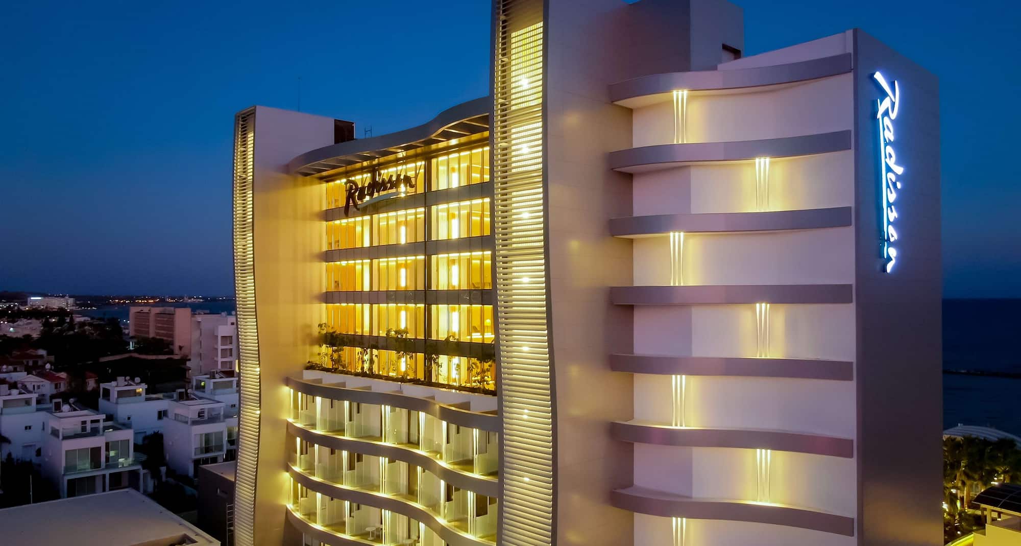 Radisson Beach Resort Larnaca - Exterior Night