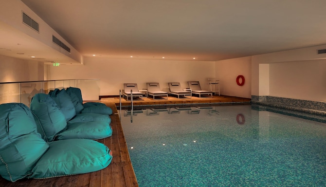 Radisson Beach Resort Larnaca - Indoor Pool