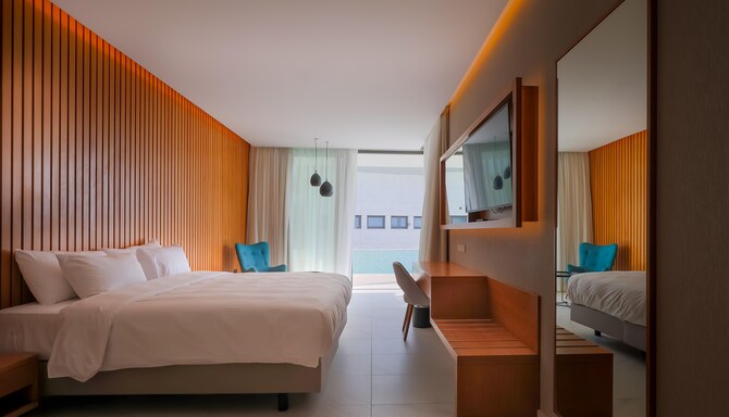 Radisson Beach Resort Larnaca - Garden Suite with Terrace Sea View