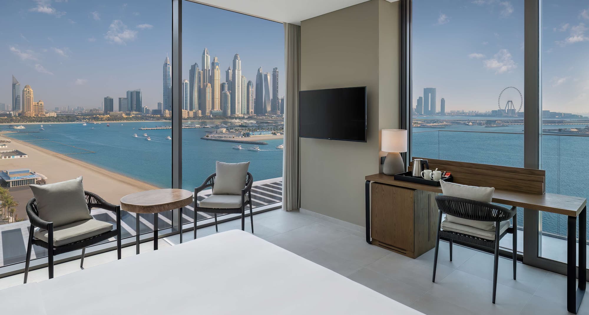 Radisson Beach Resort Palm Jumeirah Dubai - Premium Corner Room with sea view