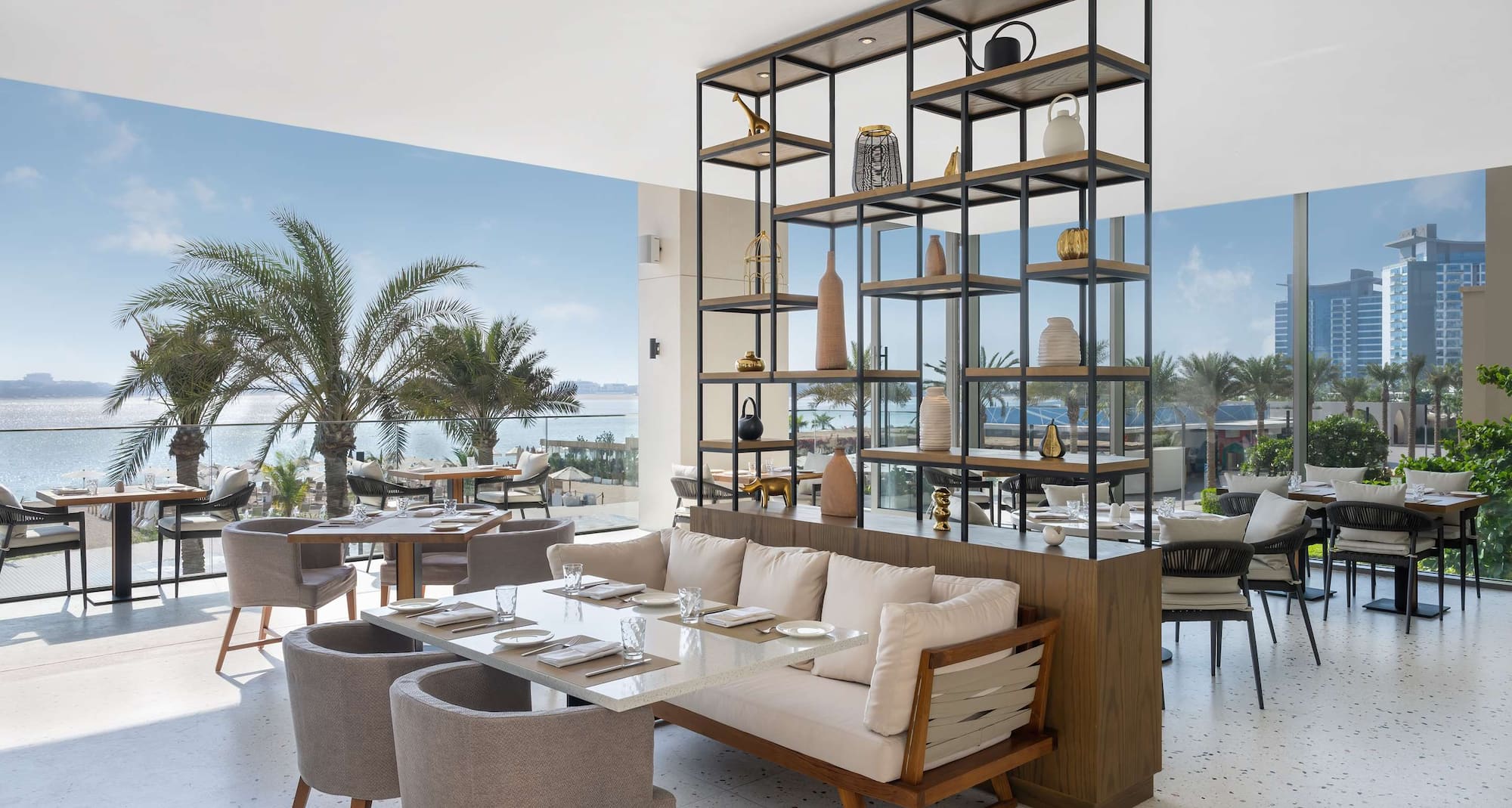 Radisson Beach Resort Palm Jumeirah Dubai - Restaurant