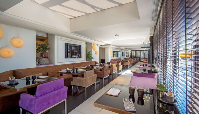 Radisson Blu 1835 Hotel and Thalasso, Cannes – Restaurant 30 Degrees Celsius – Frühstücksraum