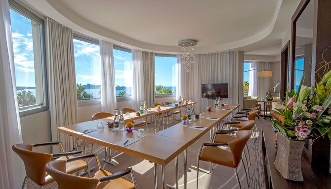 Radisson Blu 1835 Hotel and Thalasso, Cannes – Breakout-Zimmer in Suite