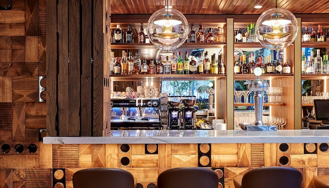 Radisson Blu 1882 Hotel, Barcelona Sagrada Familia - Bobò Bar