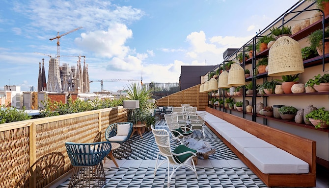 Radisson Blu 1882 Hotel, Barcelona Sagrada Familia - El Cel Bar