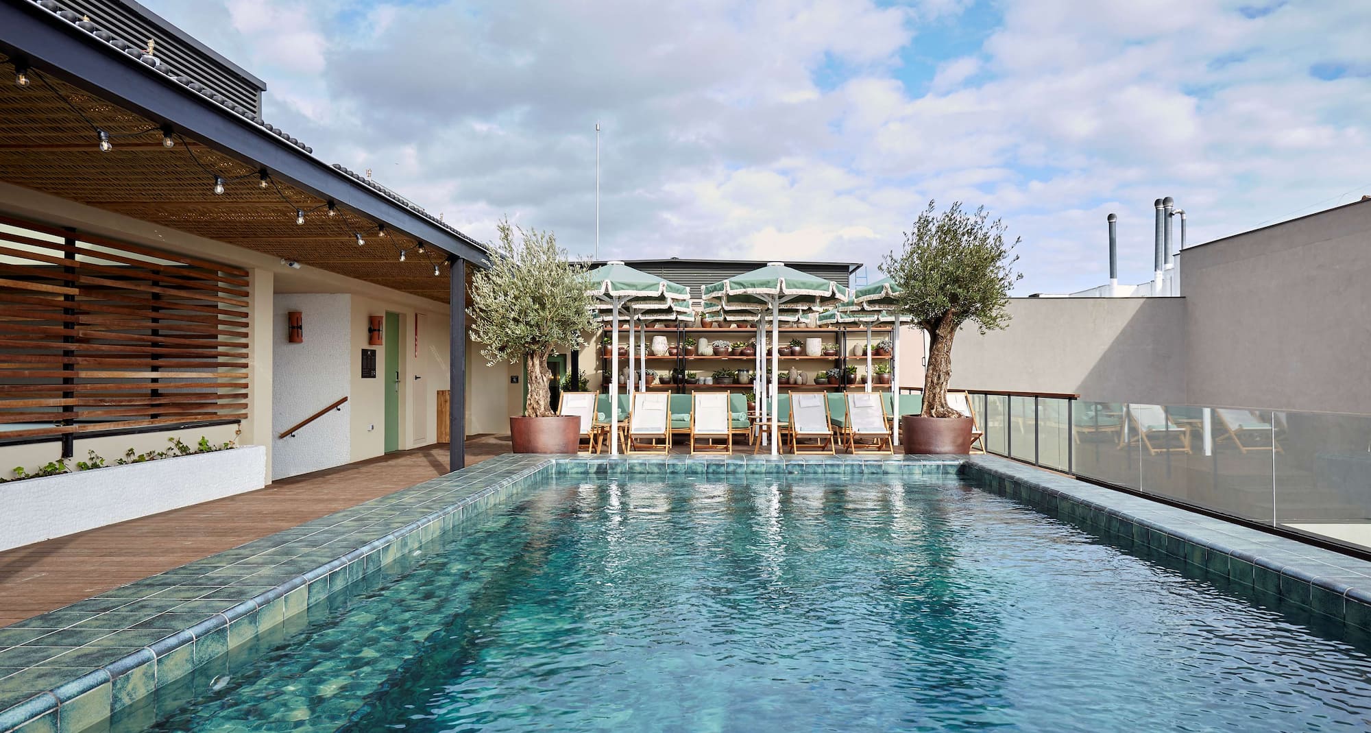 Radisson Blu 1882 Hotel, Barcelona Sagrada Familia - Piscina - al aire libre