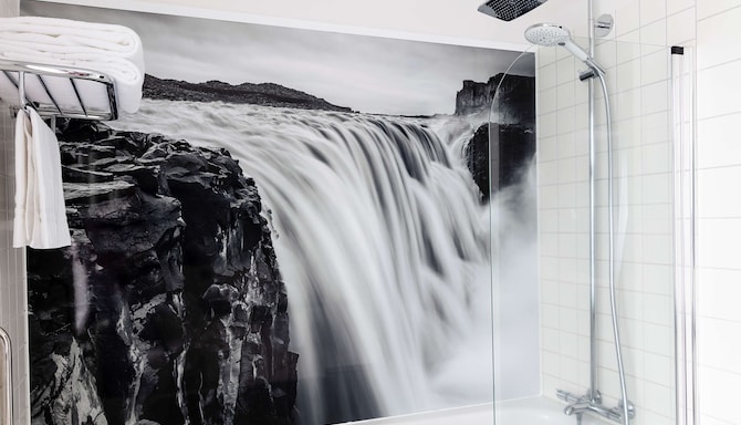 Radisson Blu 1919 Hotel, Reykjavik - Guest room bathroom