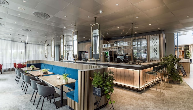 Radisson Blu Airport Hotel, Oslo Gardermoen – 26 North Bar