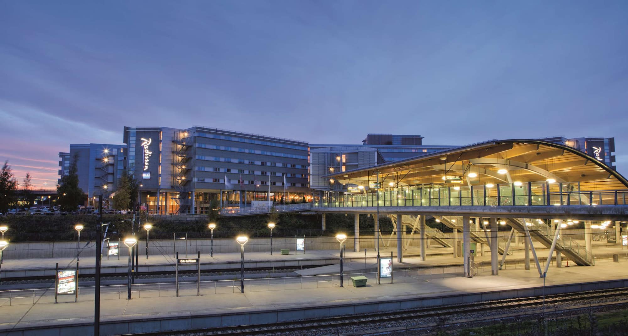 Radisson Blu Airport Hotel, Oslo Gardermoen - Hotel exterior from the train station