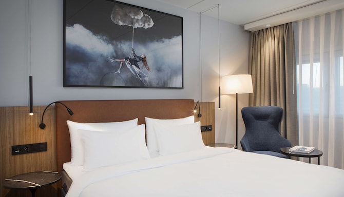 Radisson Blu Airport Hotel, Oslo Gardermoen - Superior Room Airport View