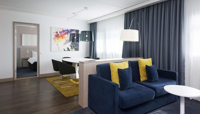 Radisson Blu Airport Hotel, Oslo Gardermoen - Suite Living Room