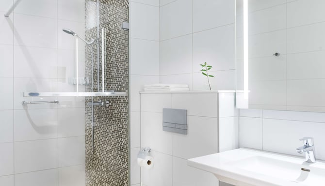 Radisson Blu Airport Terminal Hotel, Stockholm-Arlanda Airport - Premium bathroom