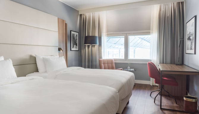 Radisson Blu Airport Terminal Hotel, Stockholm-Arlanda Airport - Superior Room Terminal View Signature Style