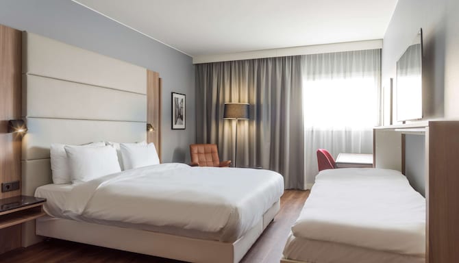 Radisson Blu Airport Terminal Hotel, Stockholm-Arlanda Airport - Family Room Signature Style