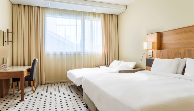 Radisson Blu Airport Terminal Hotel, Stockholm-Arlanda Airport - Family room - urban style